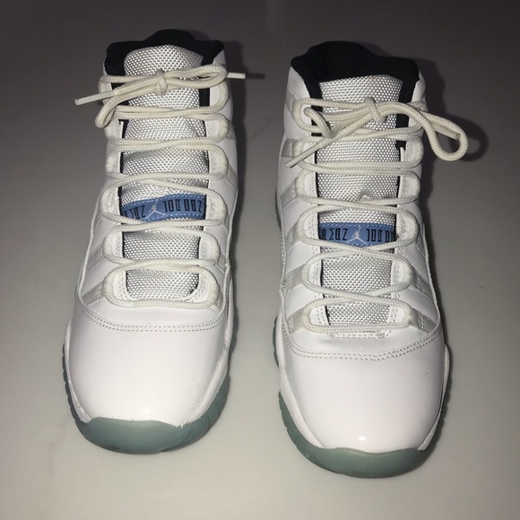 Jordan 11 BG Legend Blue - Picture 2 of 8